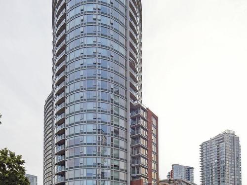 907 58 Keefer Place, Vancouver, BC 