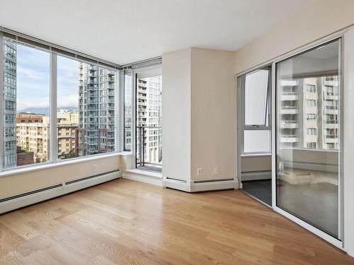 907 58 Keefer Place, Vancouver, BC 