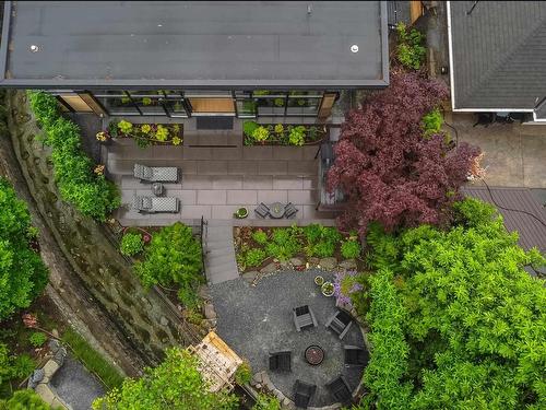 1777 Deep Cove Road, North Vancouver, BC 