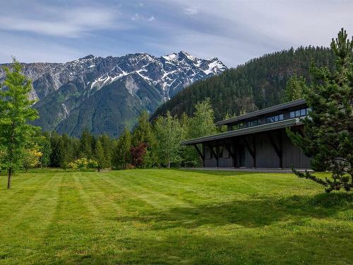 1500 Sea To Sky Highway, Pemberton, BC 