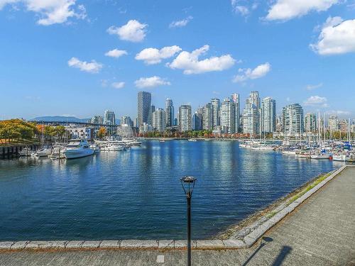 1126 Ironwork Passage, Vancouver, BC 