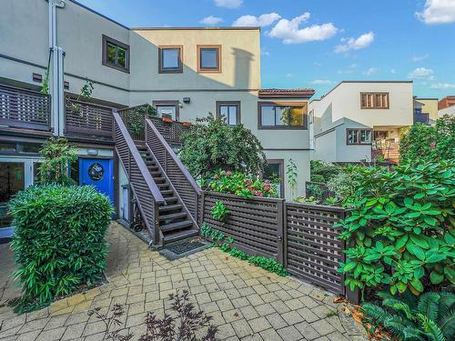 1126 Ironwork Passage, Vancouver, BC 