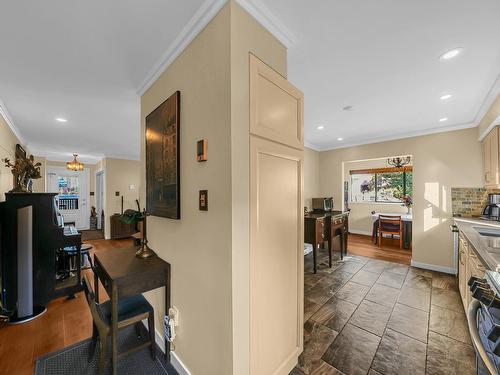 1126 Ironwork Passage, Vancouver, BC 