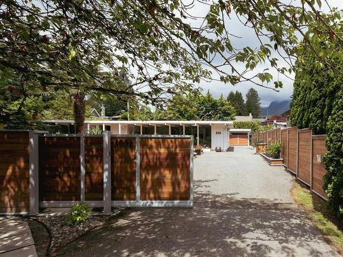 1032 Ridgewood Drive, North Vancouver, BC 