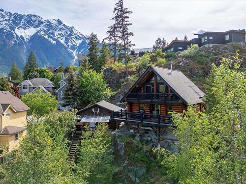 1755 Pinewood Drive, Pemberton, BC 