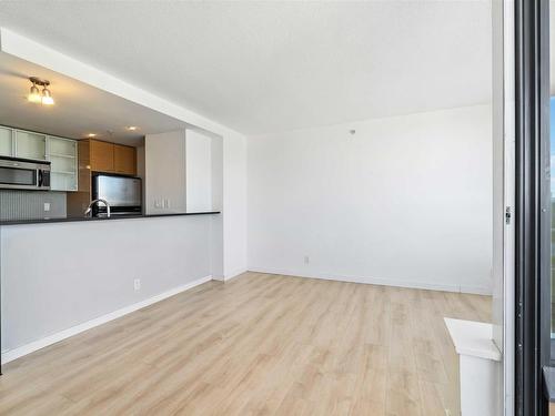 1001 33 Smithe Street, Vancouver, BC 