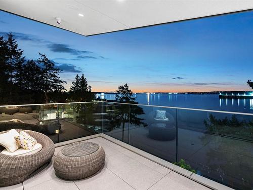 4580 Marine Drive, West Vancouver, BC 