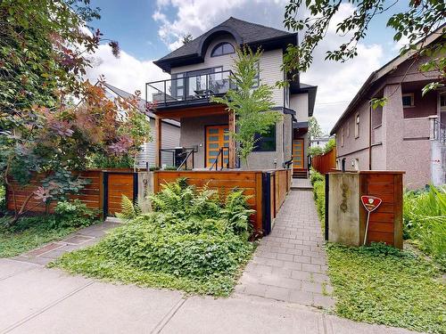 956 E 10Th Avenue, Vancouver, BC 