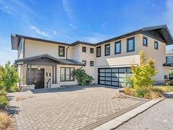 2111 UNION COURT  West Vancouver, BC V7S 0B1