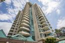 5B 338 Taylor Way, West Vancouver, BC 