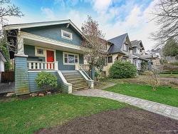 3542 W 16TH AVENUE  Vancouver, BC V6R 3C1