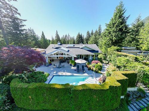 4696 Woodgreen Drive, West Vancouver, BC 