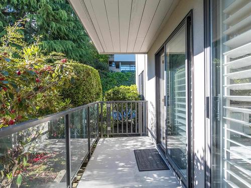 32 2216 Folkestone Way, West Vancouver, BC 