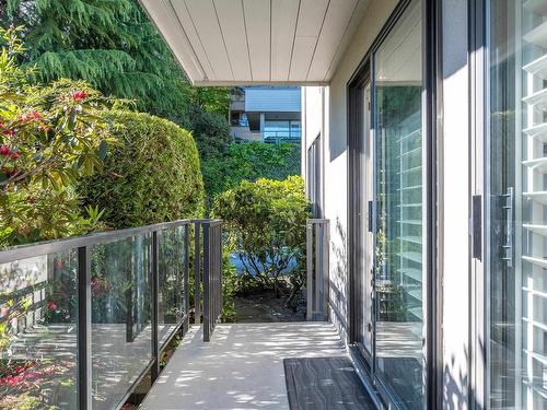 32 2216 Folkestone Way, West Vancouver, BC 