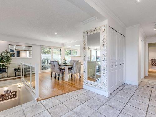 32 2216 Folkestone Way, West Vancouver, BC 