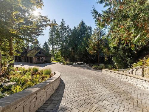 4286 Rockend Place, West Vancouver, BC 