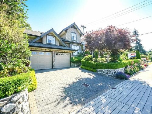 4388 Highland Boulevard, North Vancouver, BC 