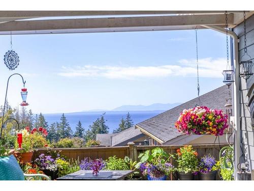 5458 Mccourt Road, Sechelt, BC 