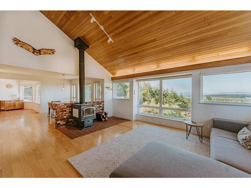 10339 Sunshine Coast Highway, Halfmoon Bay, BC 