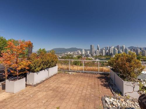 1176 W 7Th Avenue, Vancouver, BC 