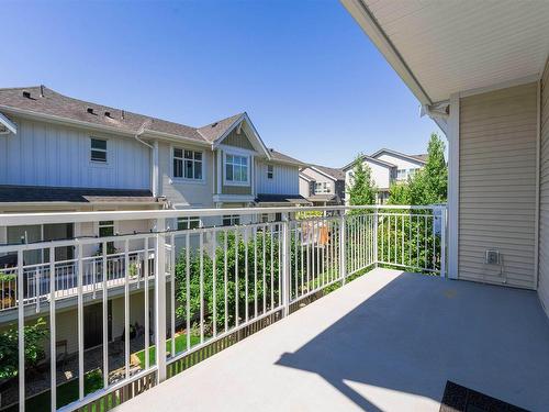 1001 11295 Pazarena Place, Maple Ridge, BC 