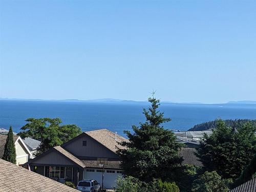 5676 Partridge Way, Sechelt, BC 