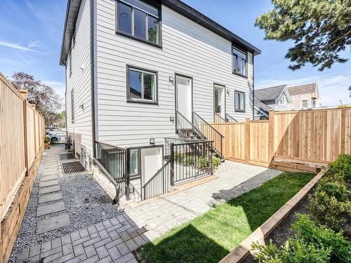 2262 Newport Avenue, Vancouver, BC 