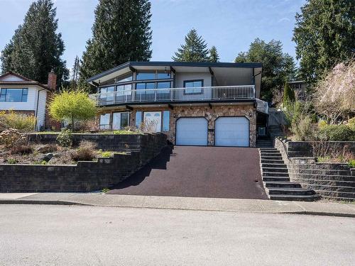 831 Reddington Court, Coquitlam, BC 