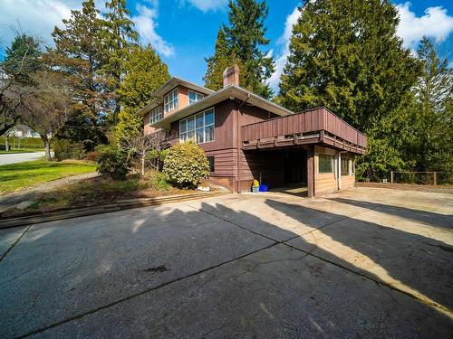 8076 Gray Avenue, Burnaby, BC 