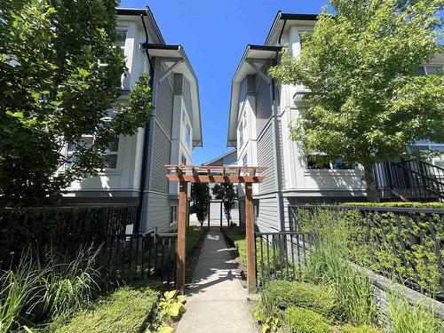 16 4191 No. 4 Road, Richmond, BC 