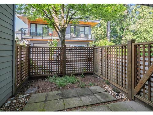 11 3025 Baird Road, North Vancouver, BC 