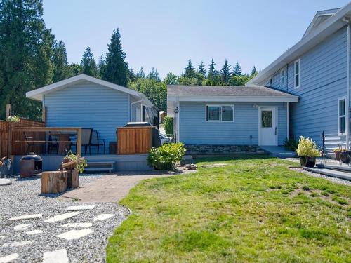 6135 Fairway Avenue, Sechelt, BC 