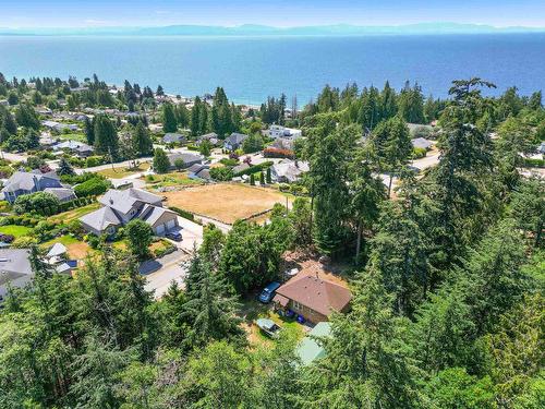 5090 Chapman Road, Sechelt, BC 