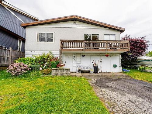 1031 Stewart Avenue, Coquitlam, BC 