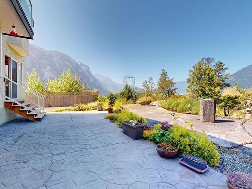 2009 Cliffside Lane, Squamish, BC 