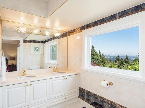 1440 Sandhurst Place, West Vancouver, BC 