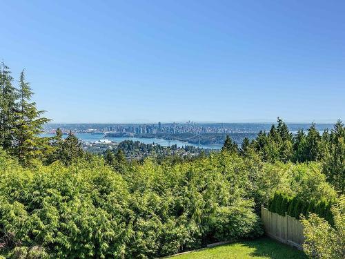 1440 Sandhurst Place, West Vancouver, BC 