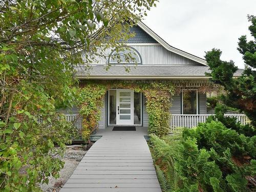 6352 Sandpiper Road, Sechelt, BC 