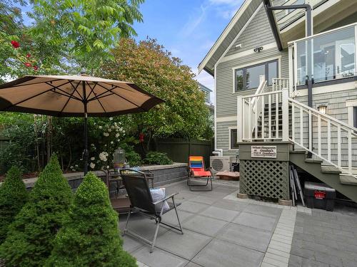 1521 Ridgeway Avenue, North Vancouver, BC 