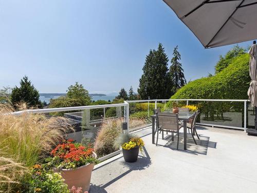 2136 Nelson Avenue, West Vancouver, BC 