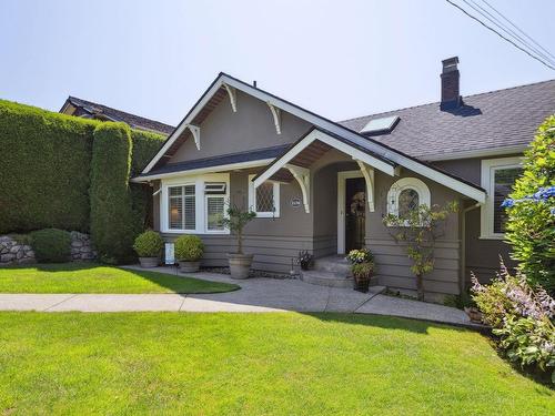 2136 Nelson Avenue, West Vancouver, BC 