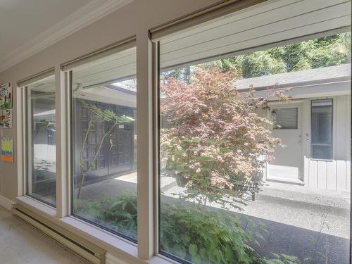 8065 Pasco Road, West Vancouver, BC 