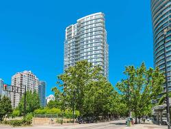 811 939 EXPO BOULEVARD  Vancouver, BC V6Z 3G7