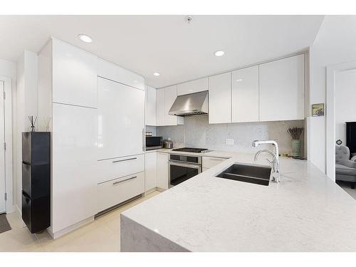 Ph17 6033 Gray Avenue, Vancouver, BC 