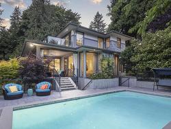 281 29TH STREET  West Vancouver, BC V7V 4M5