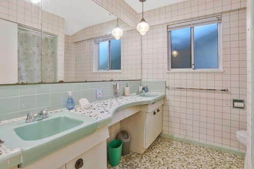 2950 31St Avenue W, Vancouver, BC 