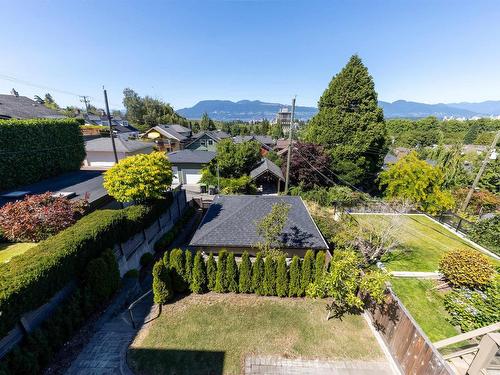 3755 W 13Th Avenue, Vancouver, BC 