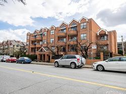 307 988 W 16TH AVENUE  Vancouver, BC V5Z 1T2