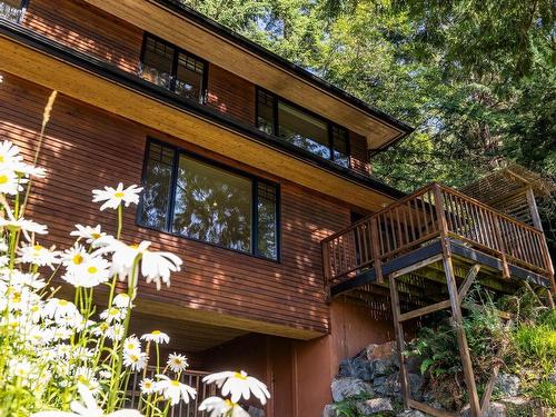 949 Windjammer Road, Bowen Island, BC 