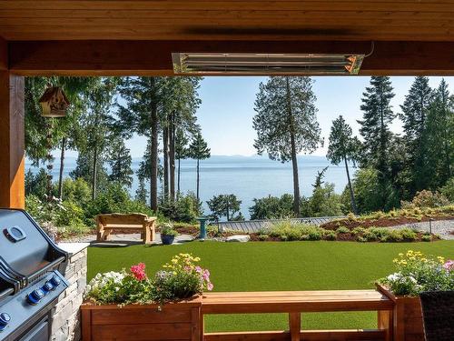 7891-7893 Redrooffs Road, Halfmoon Bay, BC 